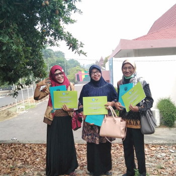 Pembagian Sertifikat Penguatan Kepala Sekolah